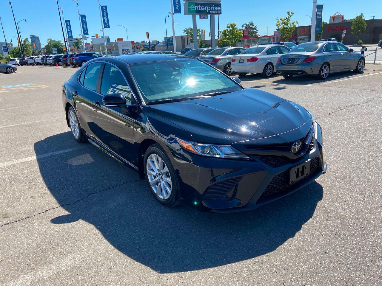 2019 Toyota Camry SE-2