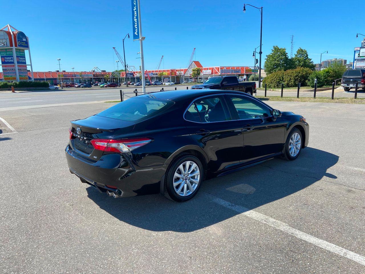 2019 Toyota Camry SE-3