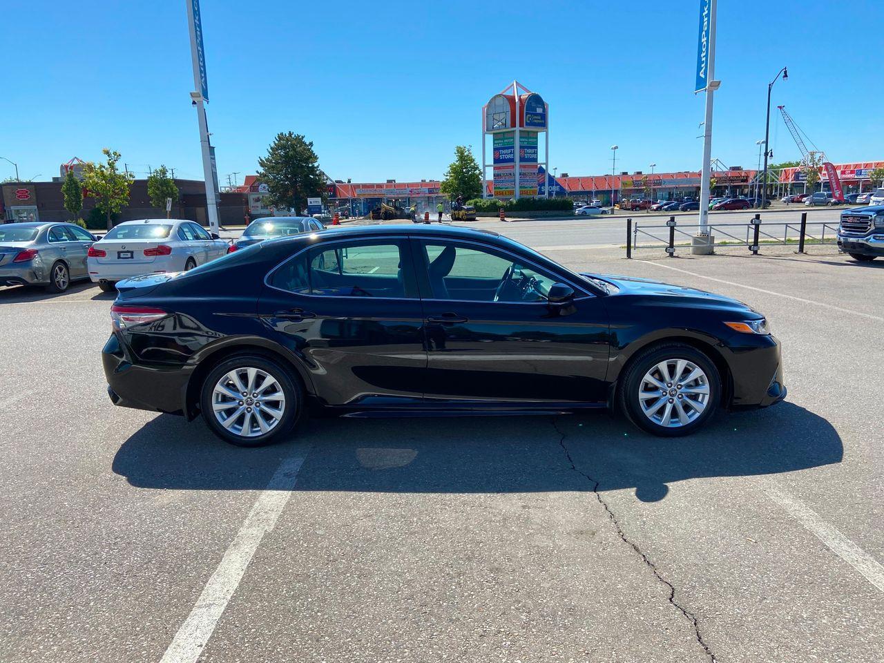 2019 Toyota Camry SE-4