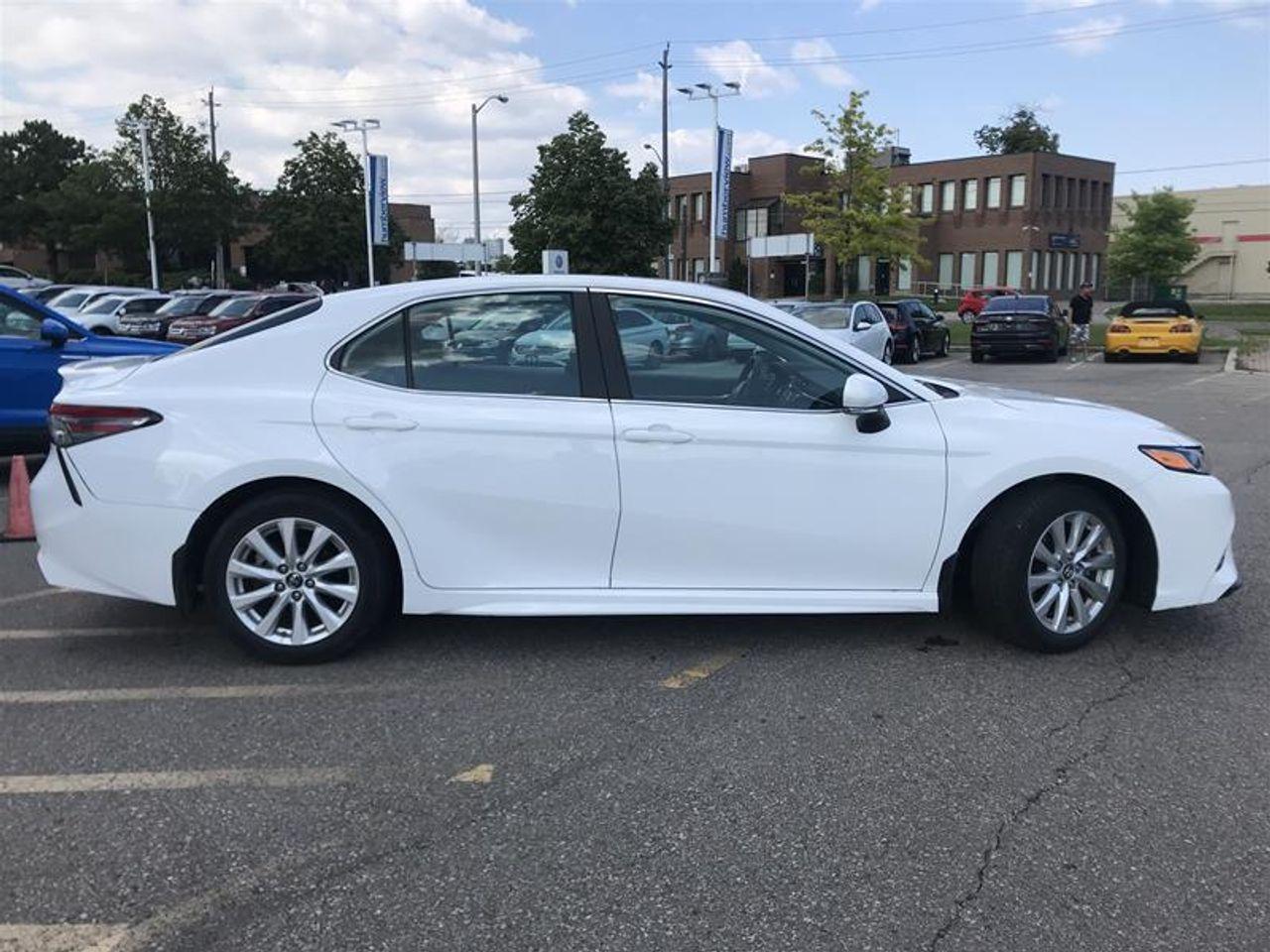 2019 Toyota Camry SE-4