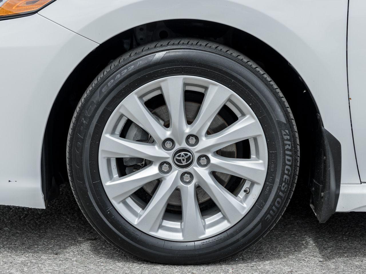 2019 Toyota Camry SE-3