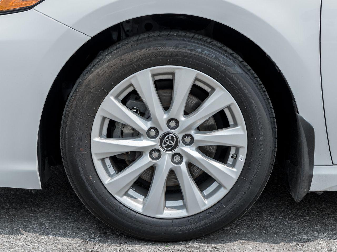 2019 Toyota Camry SE-3
