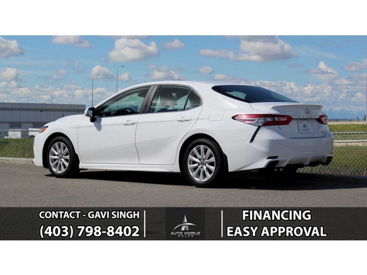 2019 Toyota Camry SE-1