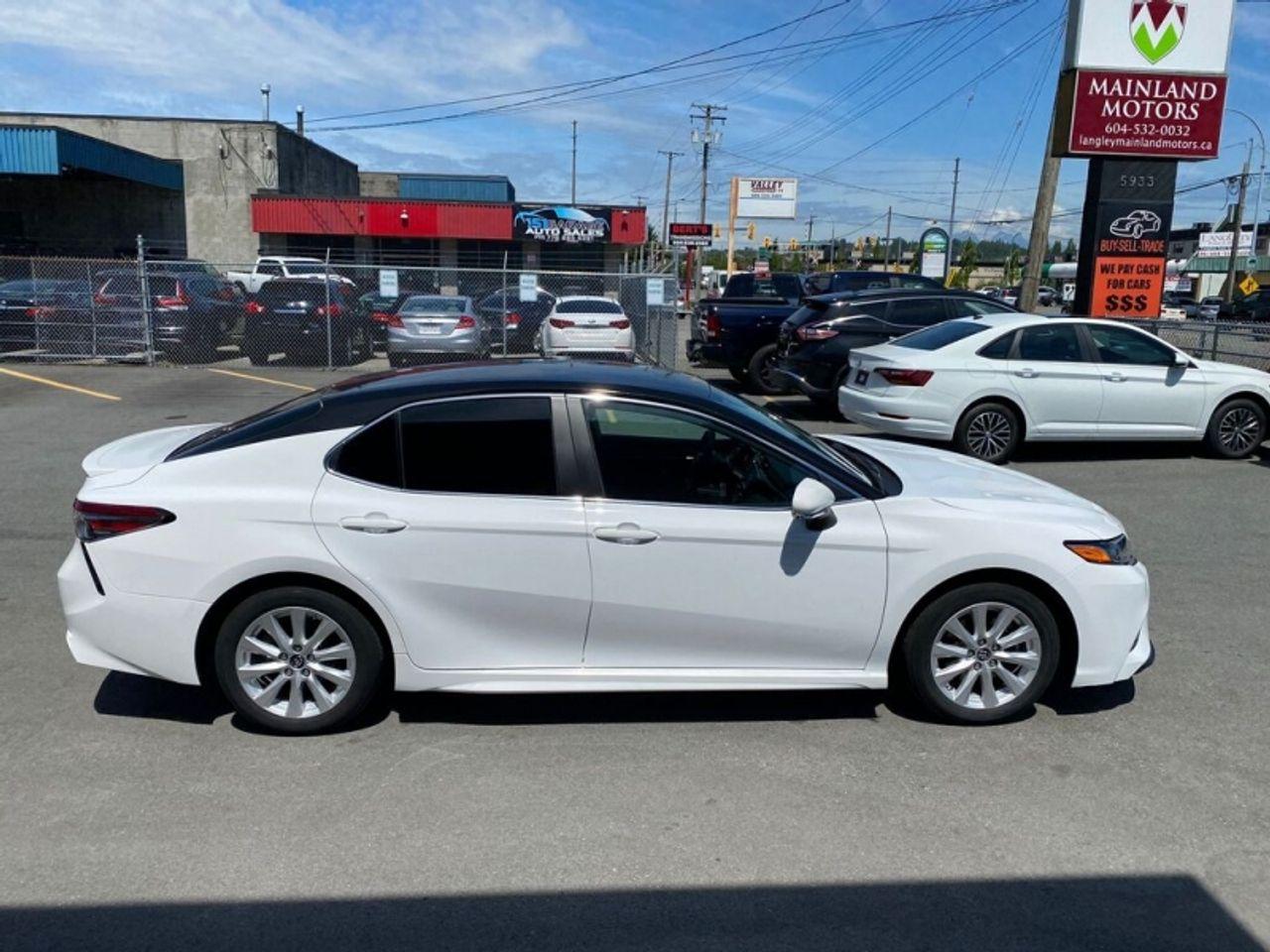 2019 Toyota Camry SE-2