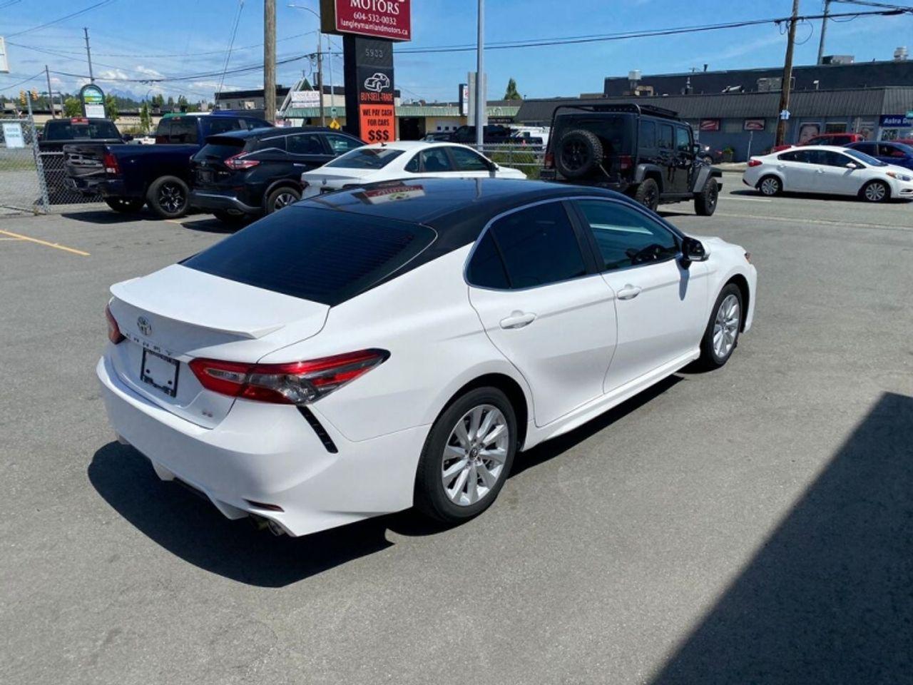 2019 Toyota Camry SE-3