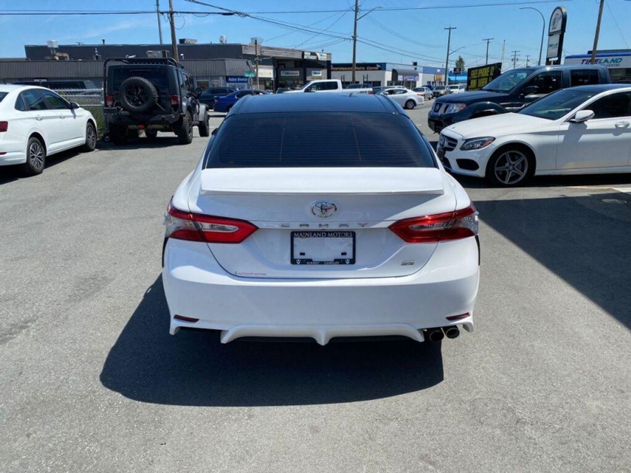 2019 Toyota Camry SE-4