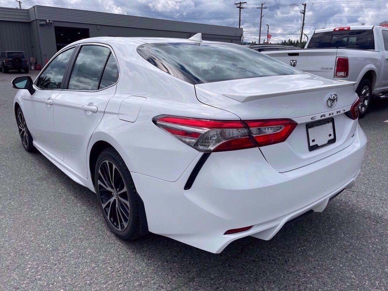 2019 Toyota Camry SE-2