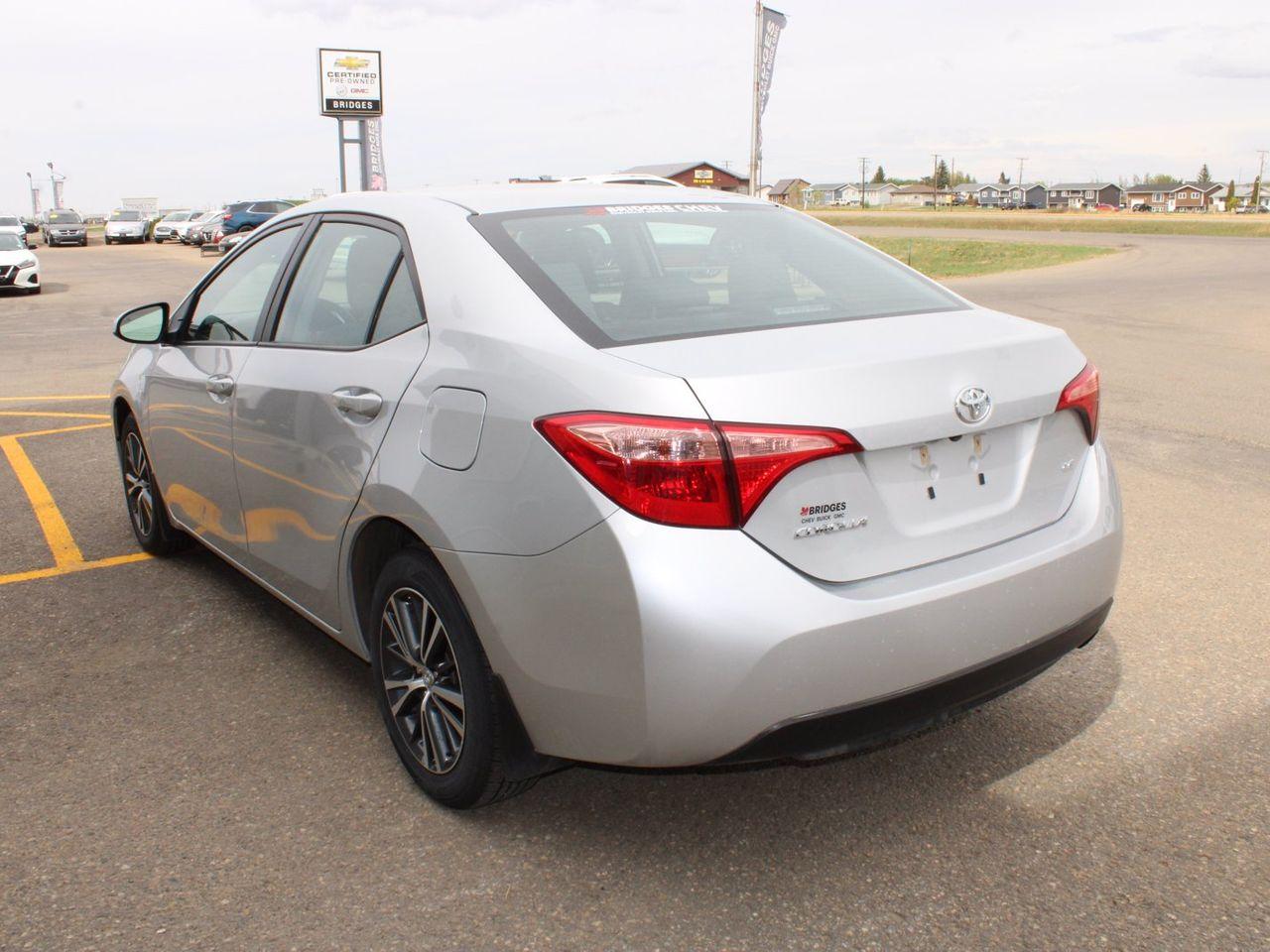 2019 Toyota Corolla LE-4