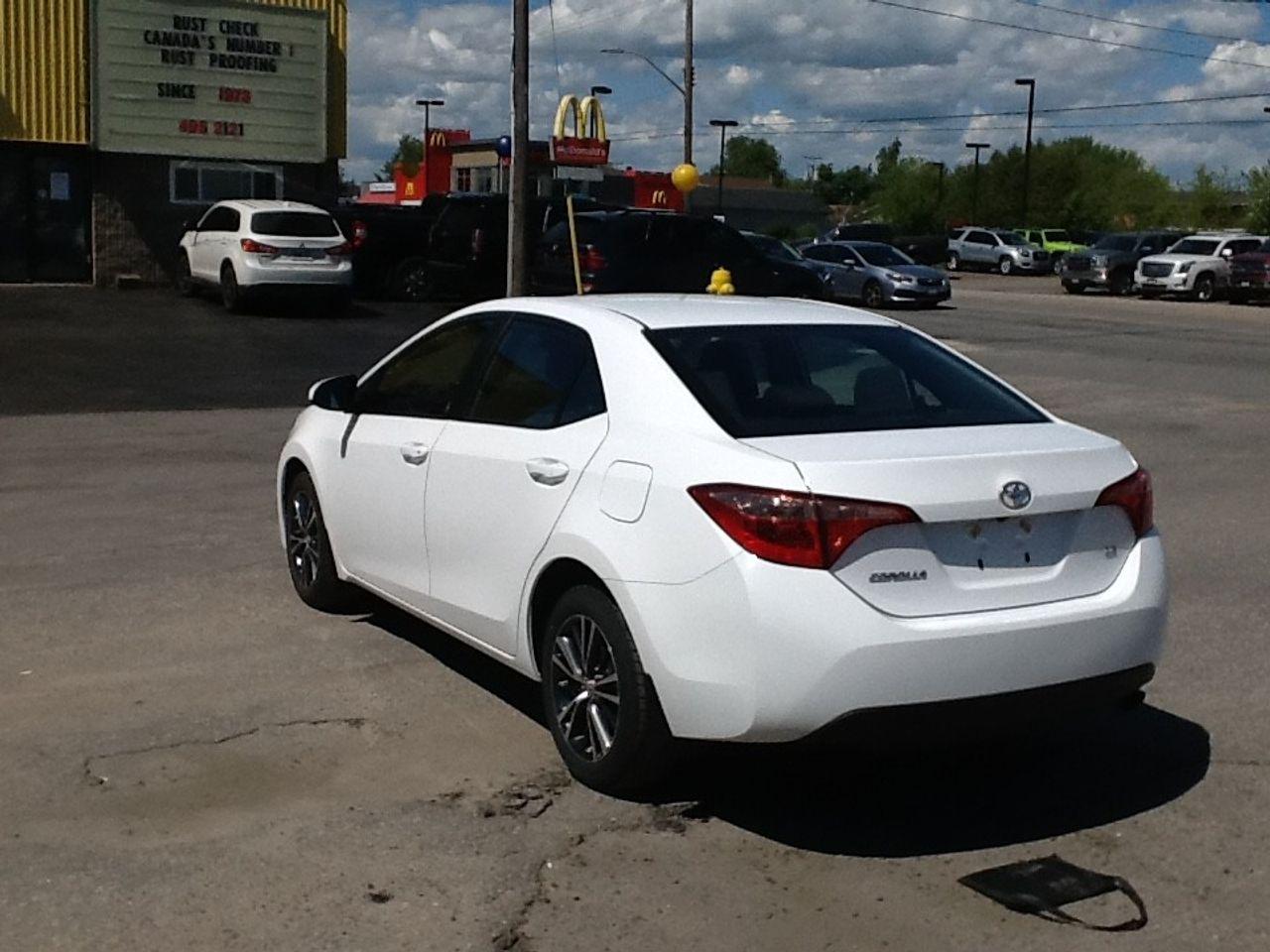 2019 Toyota Corolla LE-4