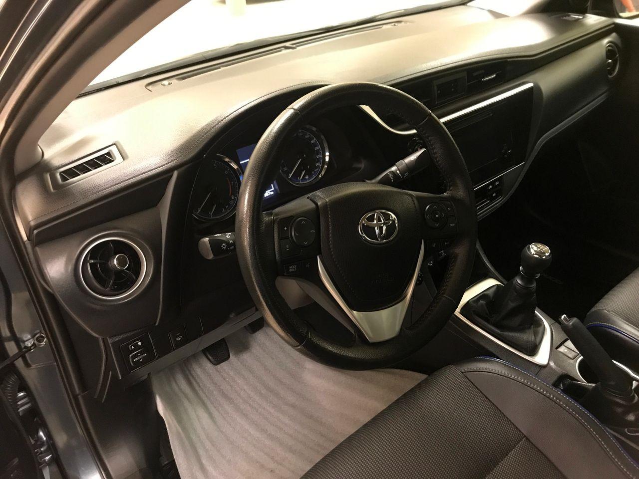 2019 Toyota Corolla SE-3