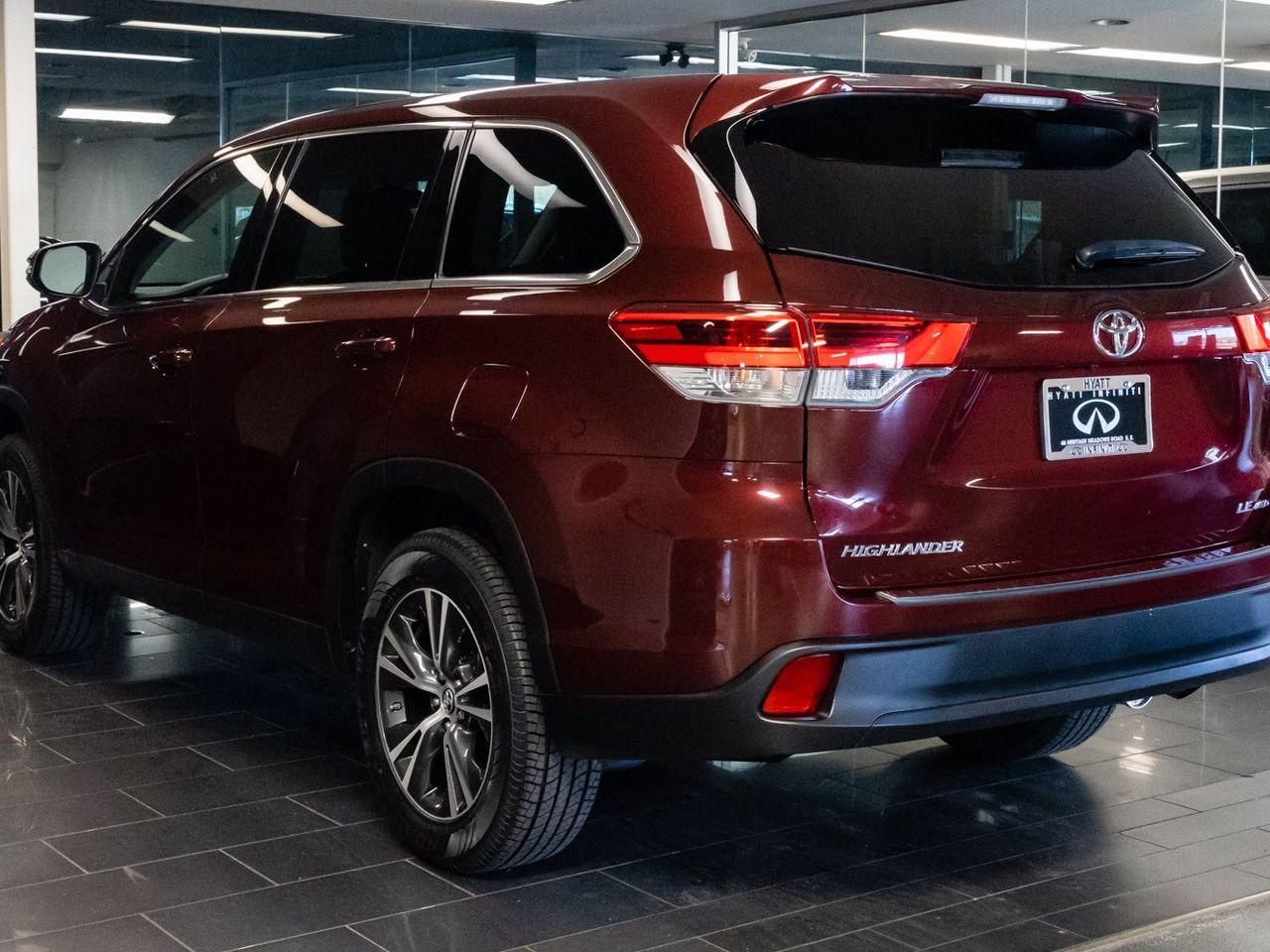 2019 Toyota Highlander LE-4