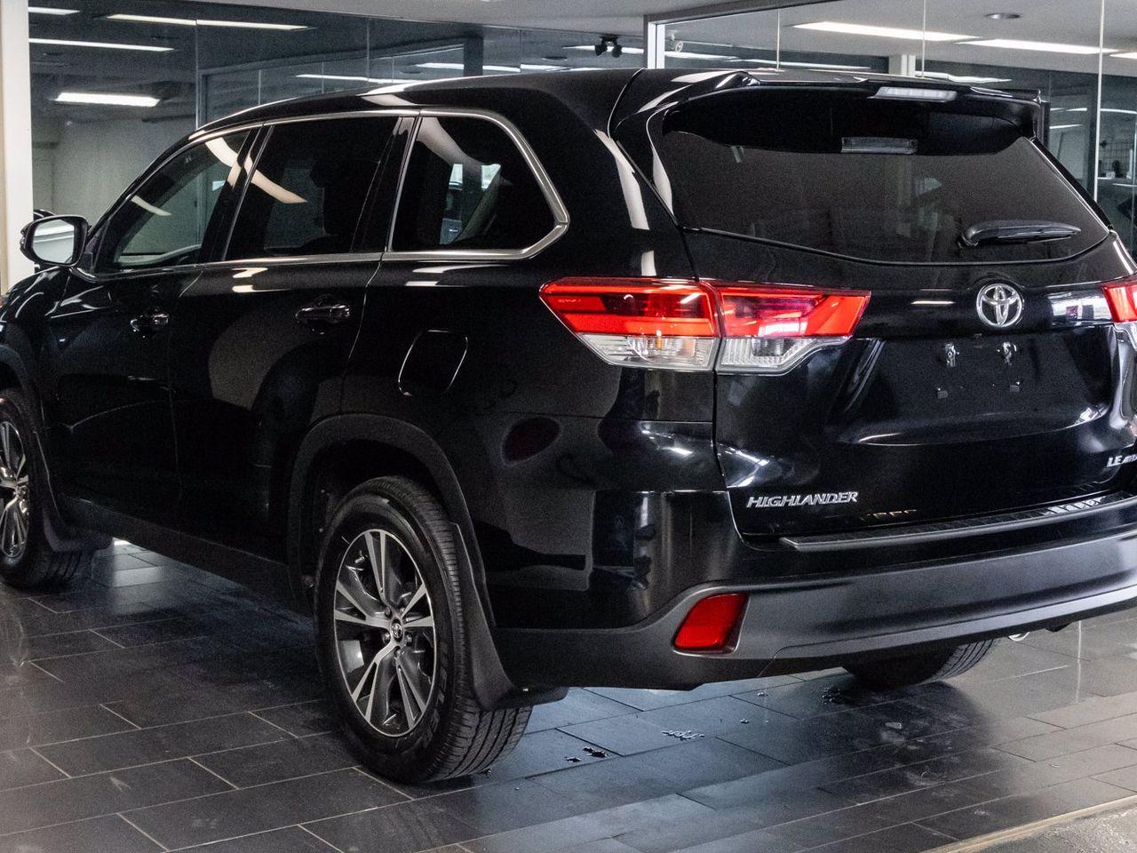 2019 Toyota Highlander LE-4