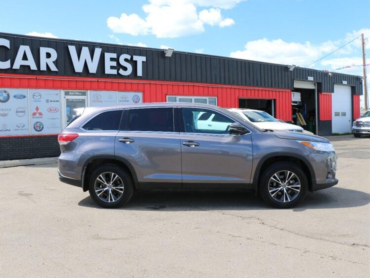 2019 Toyota Highlander LE-1
