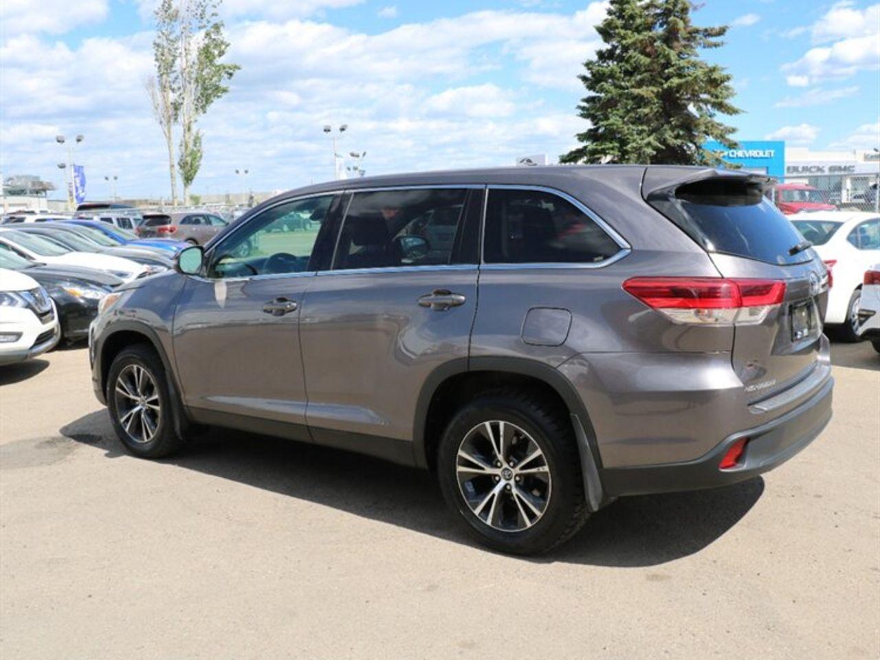 2019 Toyota Highlander LE-4