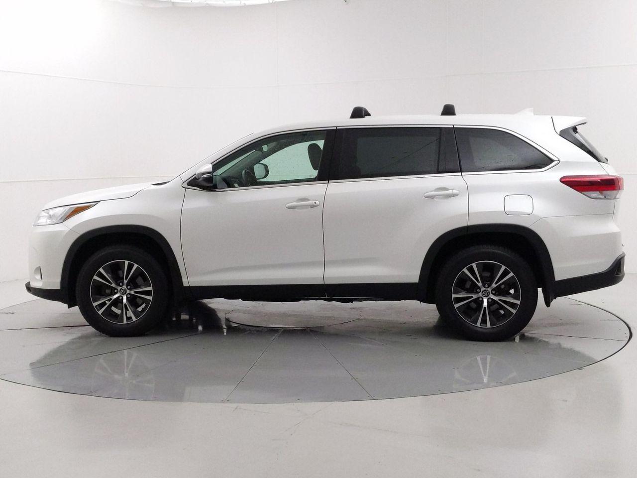 2019 Toyota Highlander LE-4