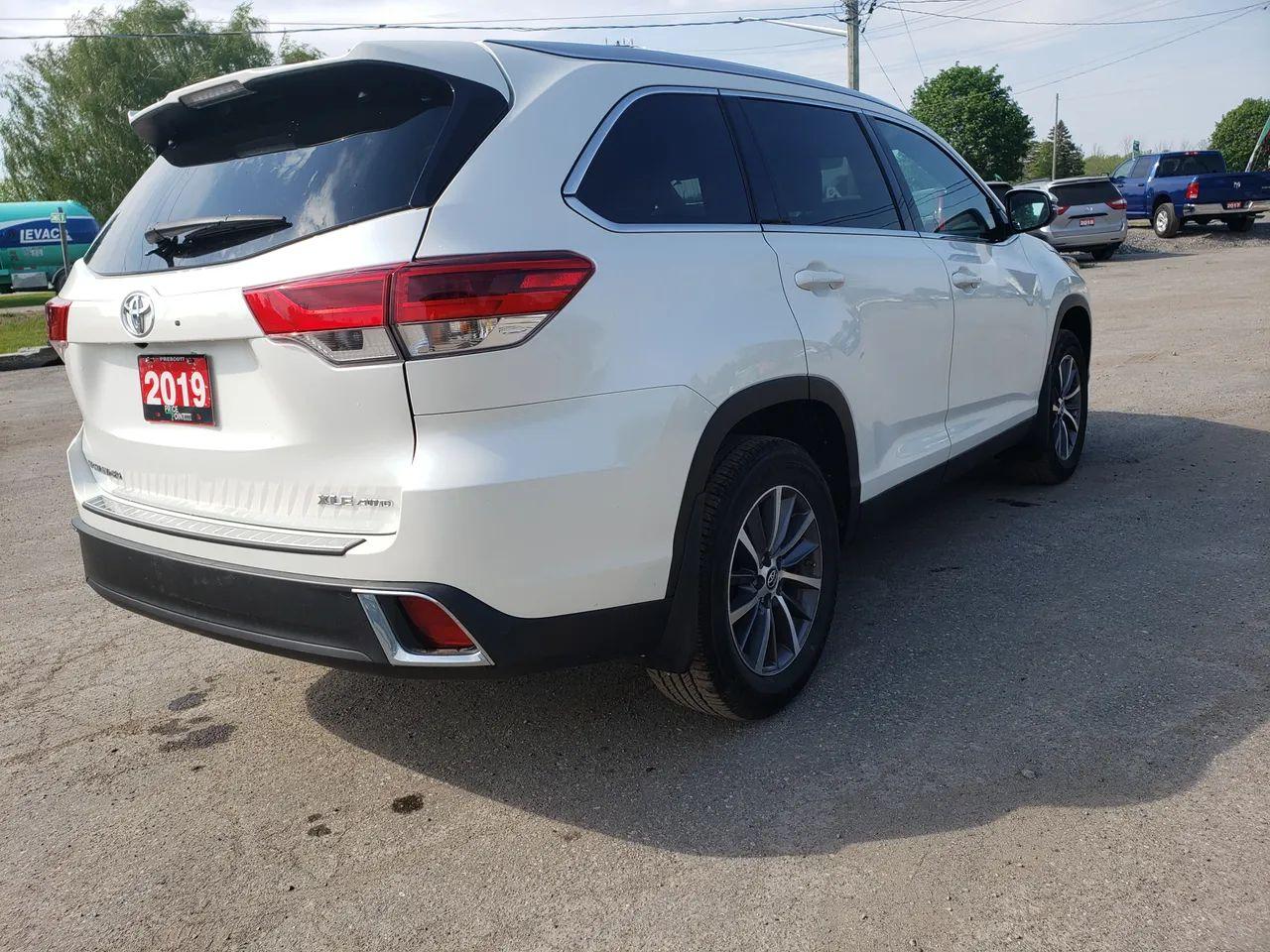 2019 Toyota Highlander XLE-4