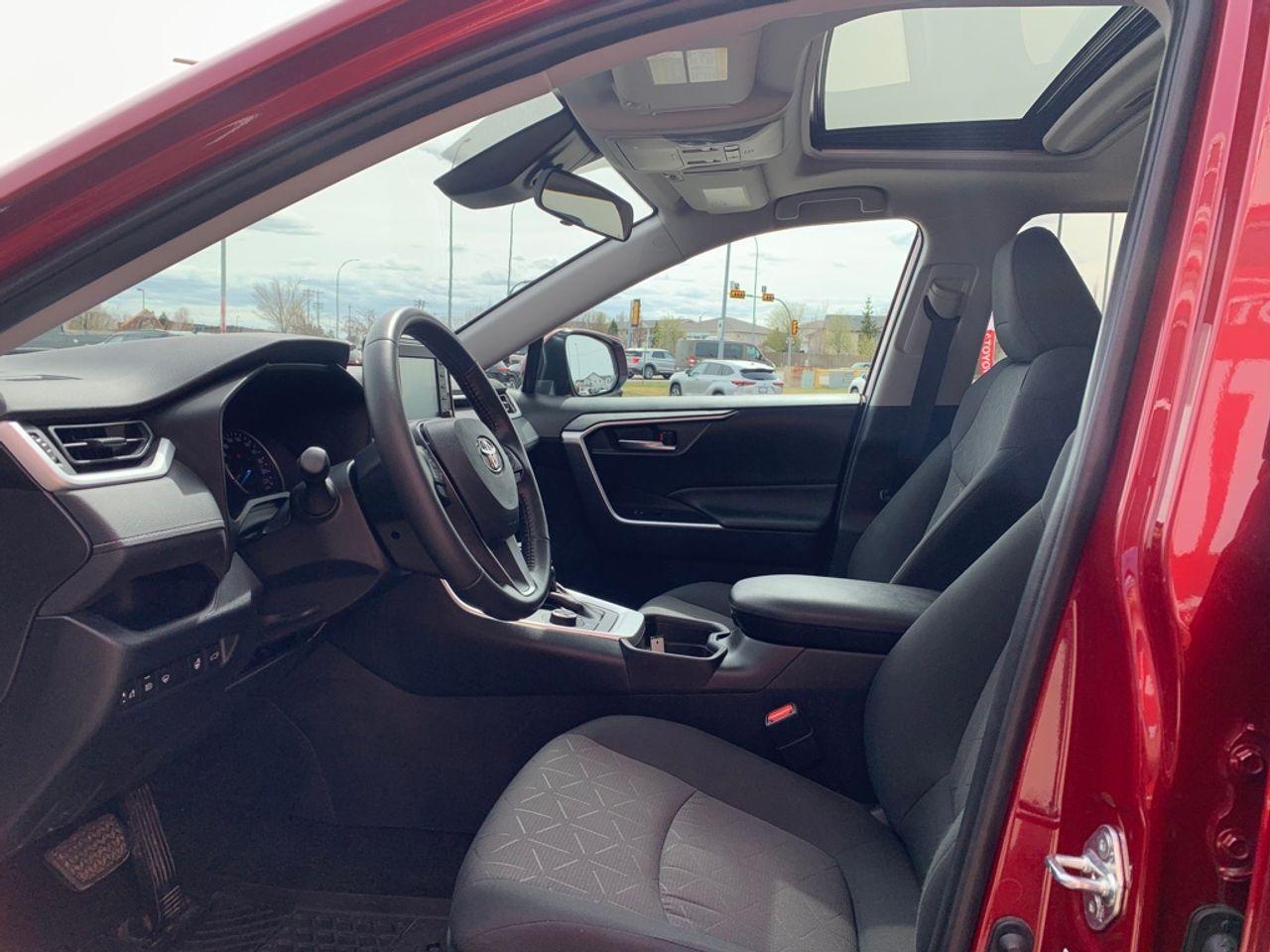 2019 Toyota RAV4 Hybrid XLE-3