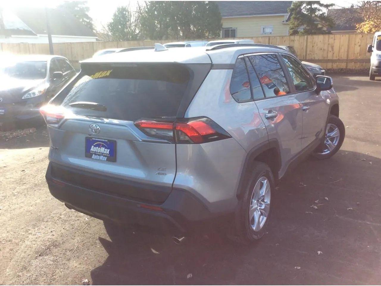 2019 Toyota RAV4 LE-4