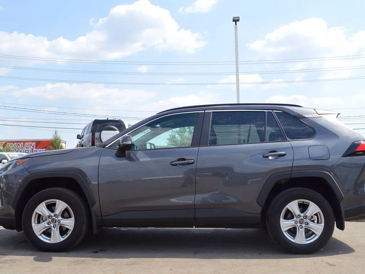 2019 Toyota RAV4 LE-3
