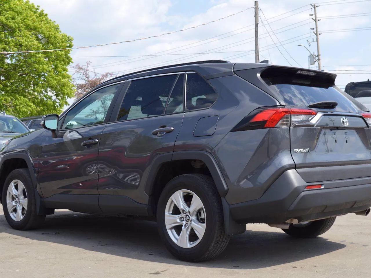 2019 Toyota RAV4 LE-4