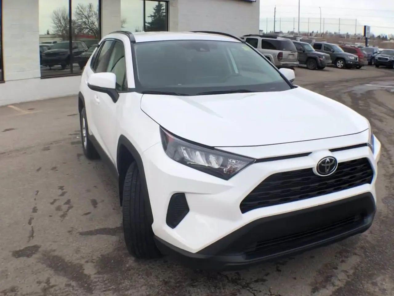 2019 Toyota RAV4 LE-2