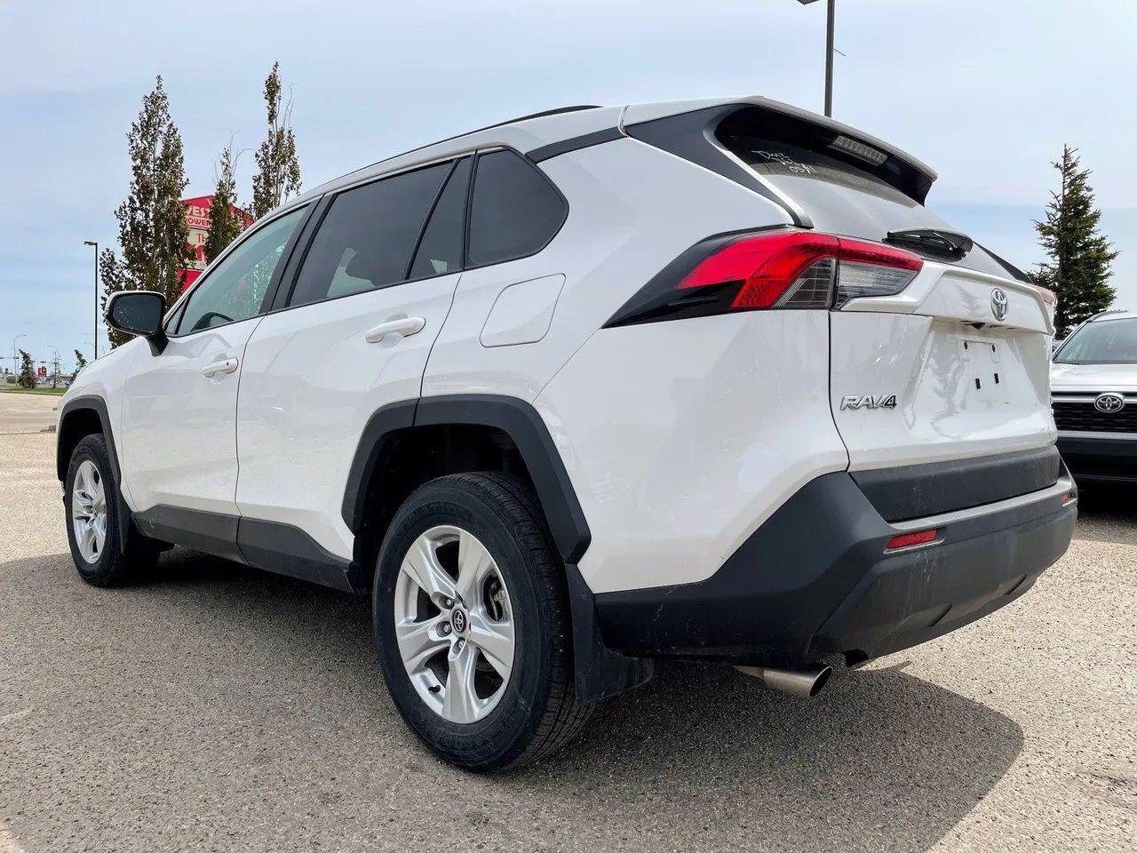 2019 Toyota RAV4 LE-4