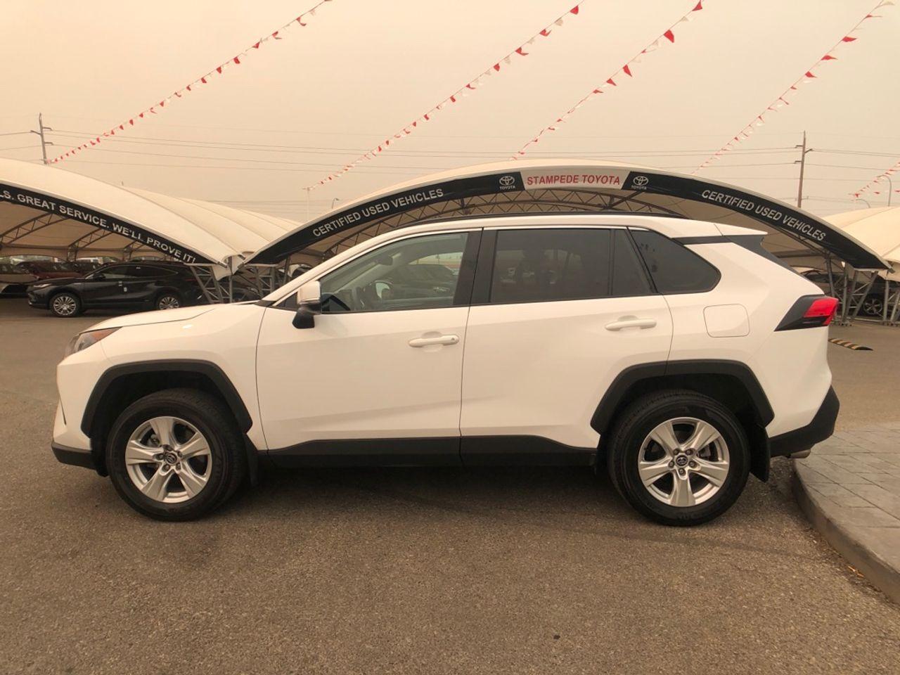 2019 Toyota RAV4 LE-4