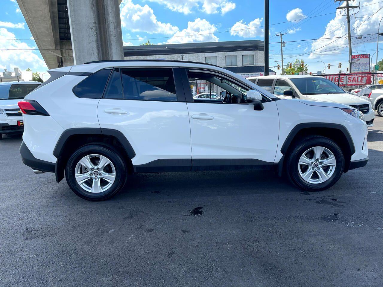 2019 Toyota RAV4 LE-4