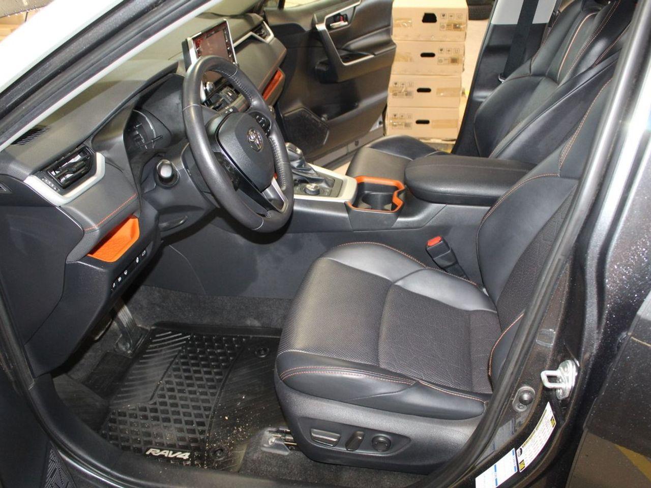 2019 Toyota RAV4 Trail-3