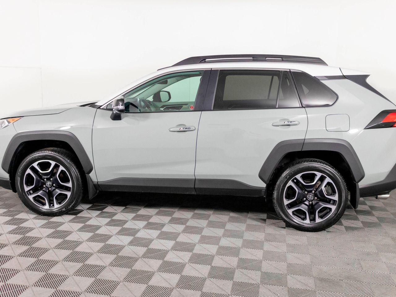 2019 Toyota RAV4 Trail-3