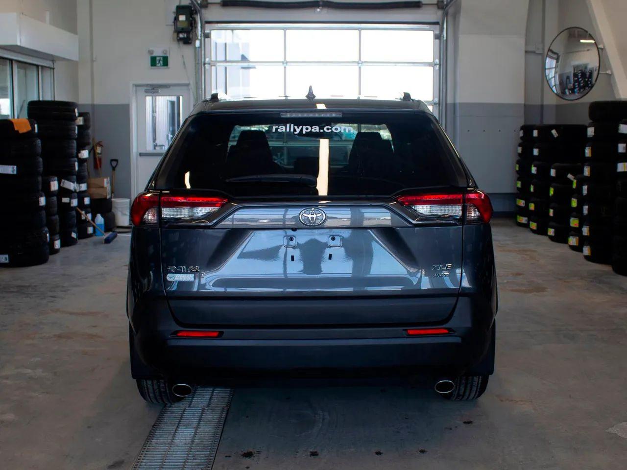 2019 Toyota RAV4 XLE-4