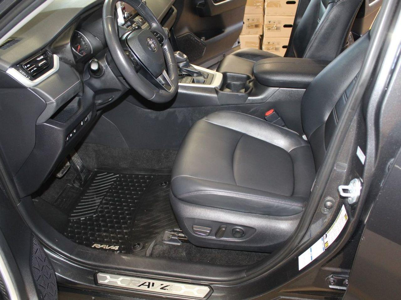 2019 Toyota RAV4 XLE-3