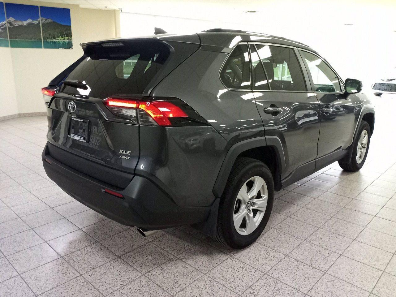 2019 Toyota RAV4 XLE-3