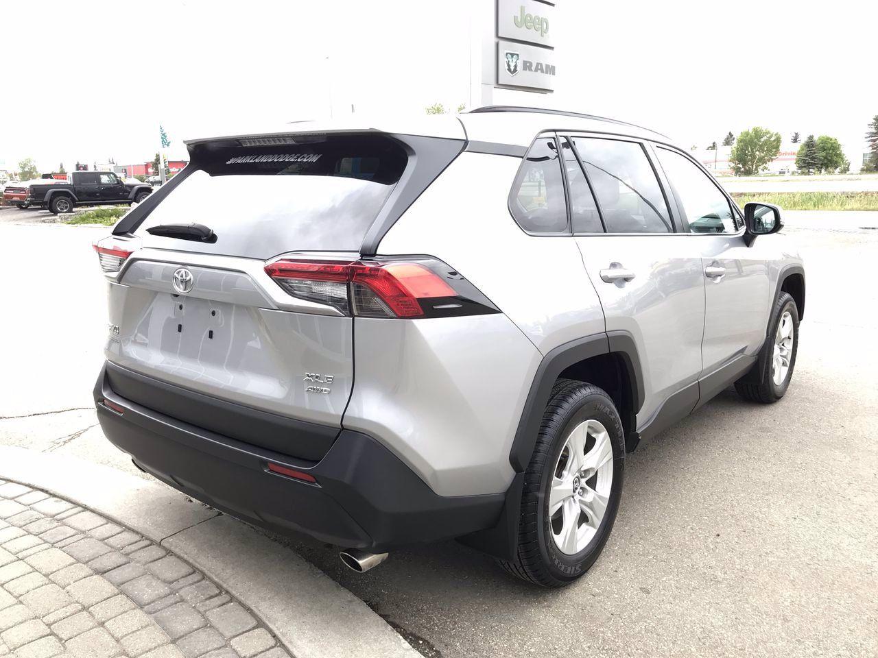 2019 Toyota RAV4 XLE-2