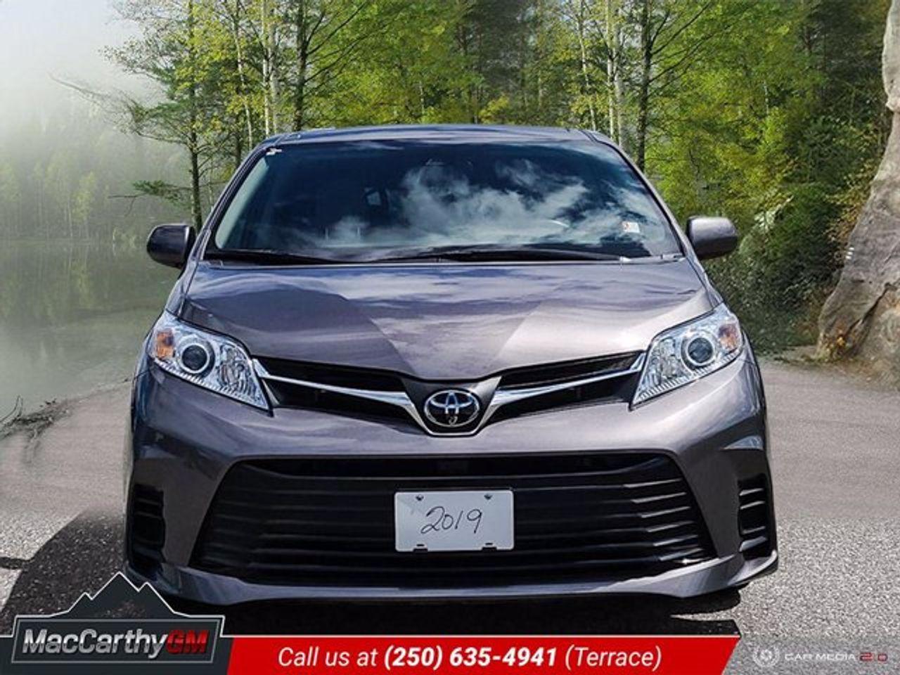 2019 Toyota Sienna LE-1