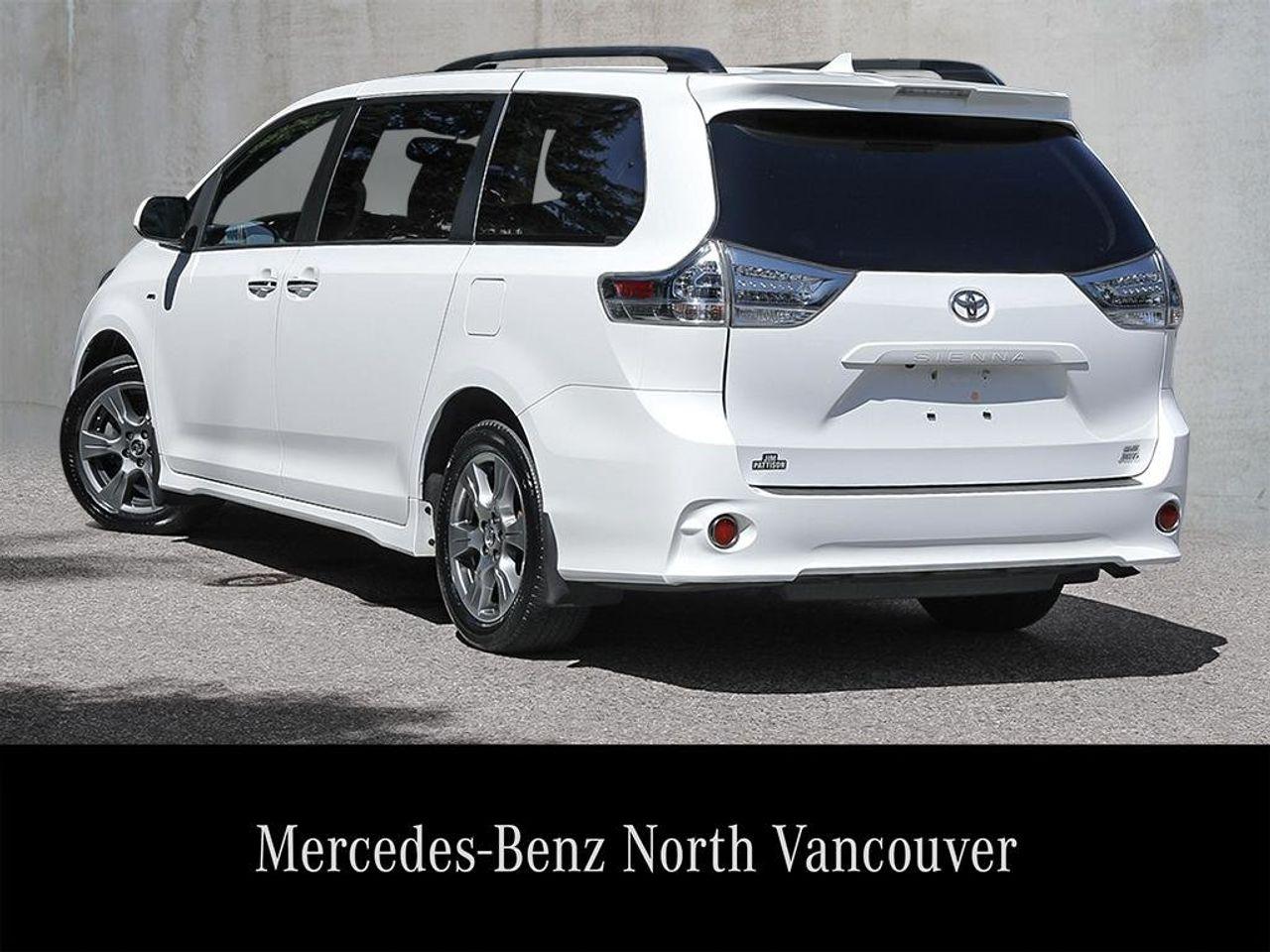 2019 Toyota Sienna SE-4