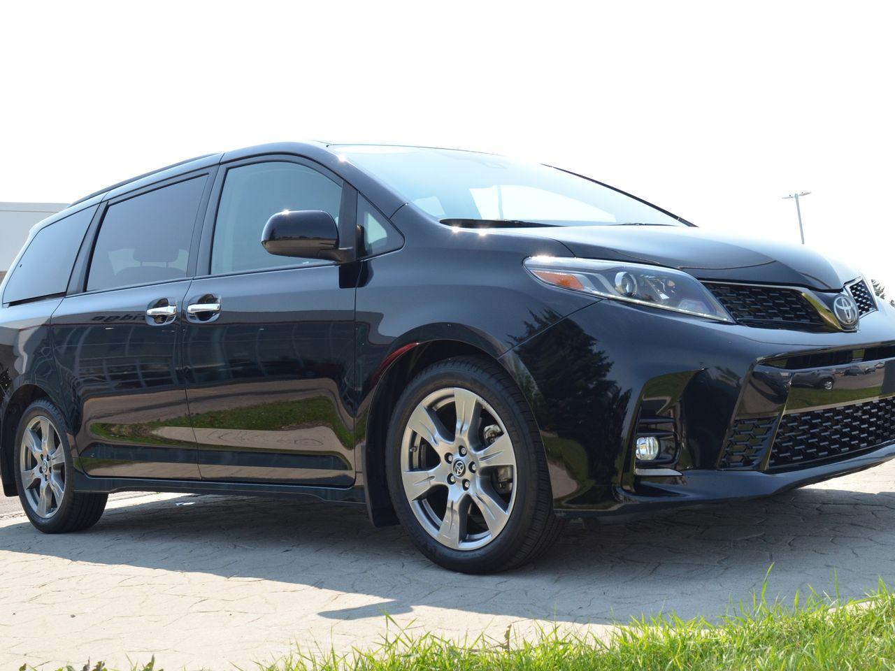 2019 Toyota Sienna SE-4
