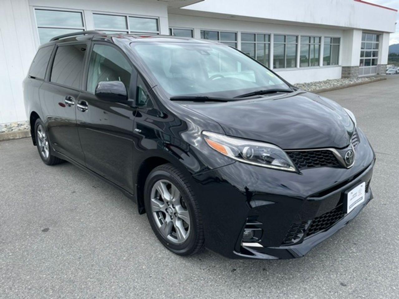 2019 Toyota Sienna SE-3