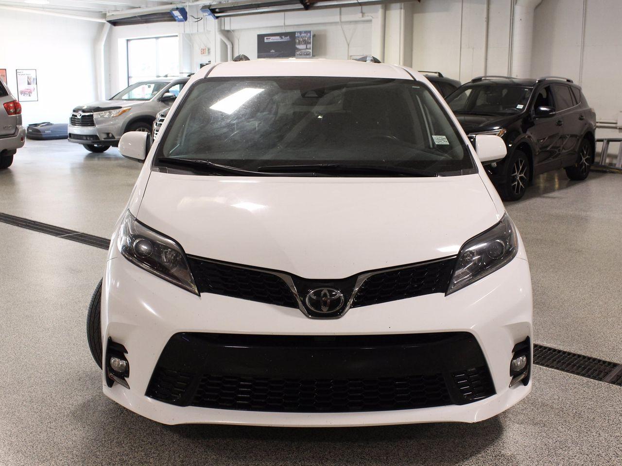 2019 Toyota Sienna SE-1