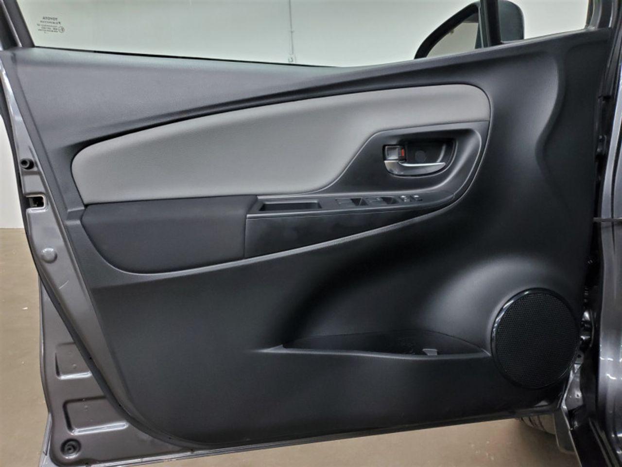 2019 Toyota Yaris LE-3