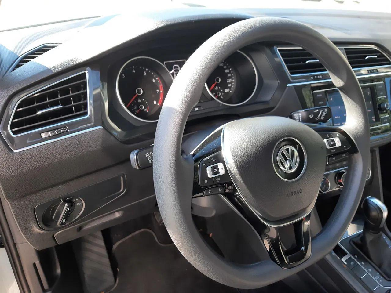 2019 Volkswagen Tiguan Trendline-2