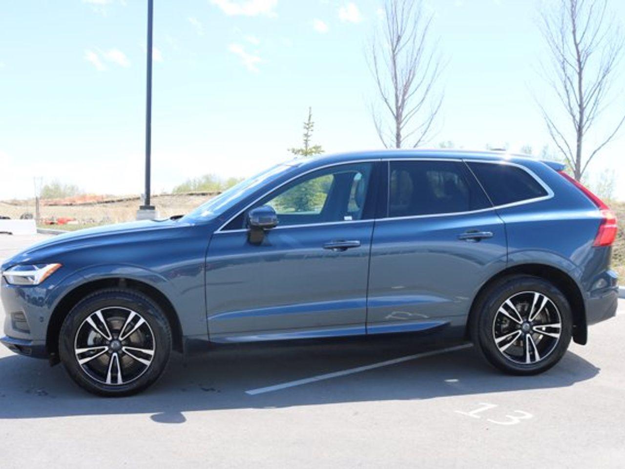 2019 Volvo XC60 Momentum-1