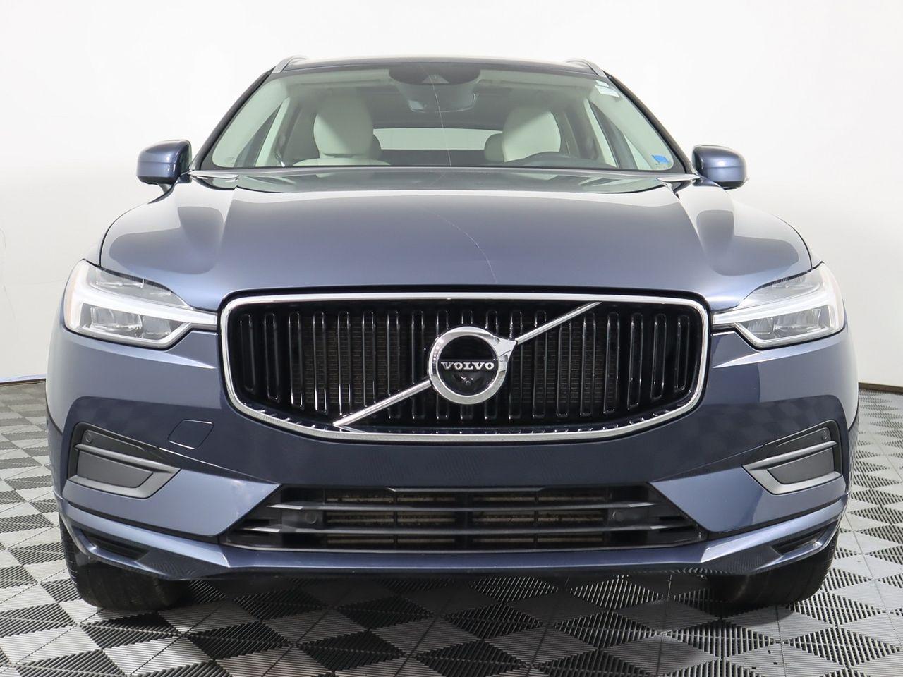 2019 Volvo XC60 Momentum-1