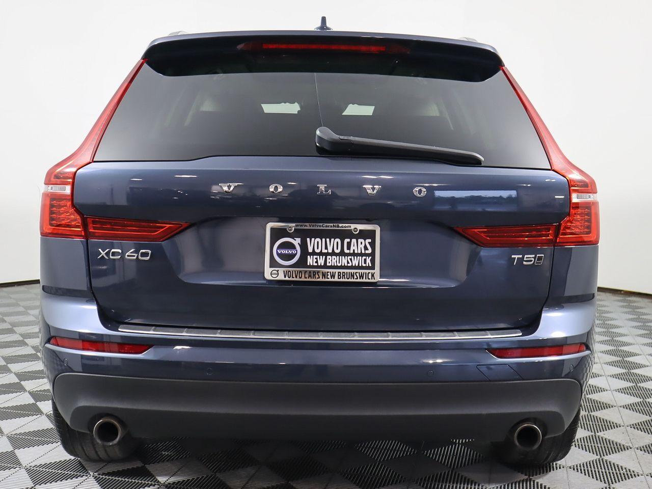 2019 Volvo XC60 Momentum-3