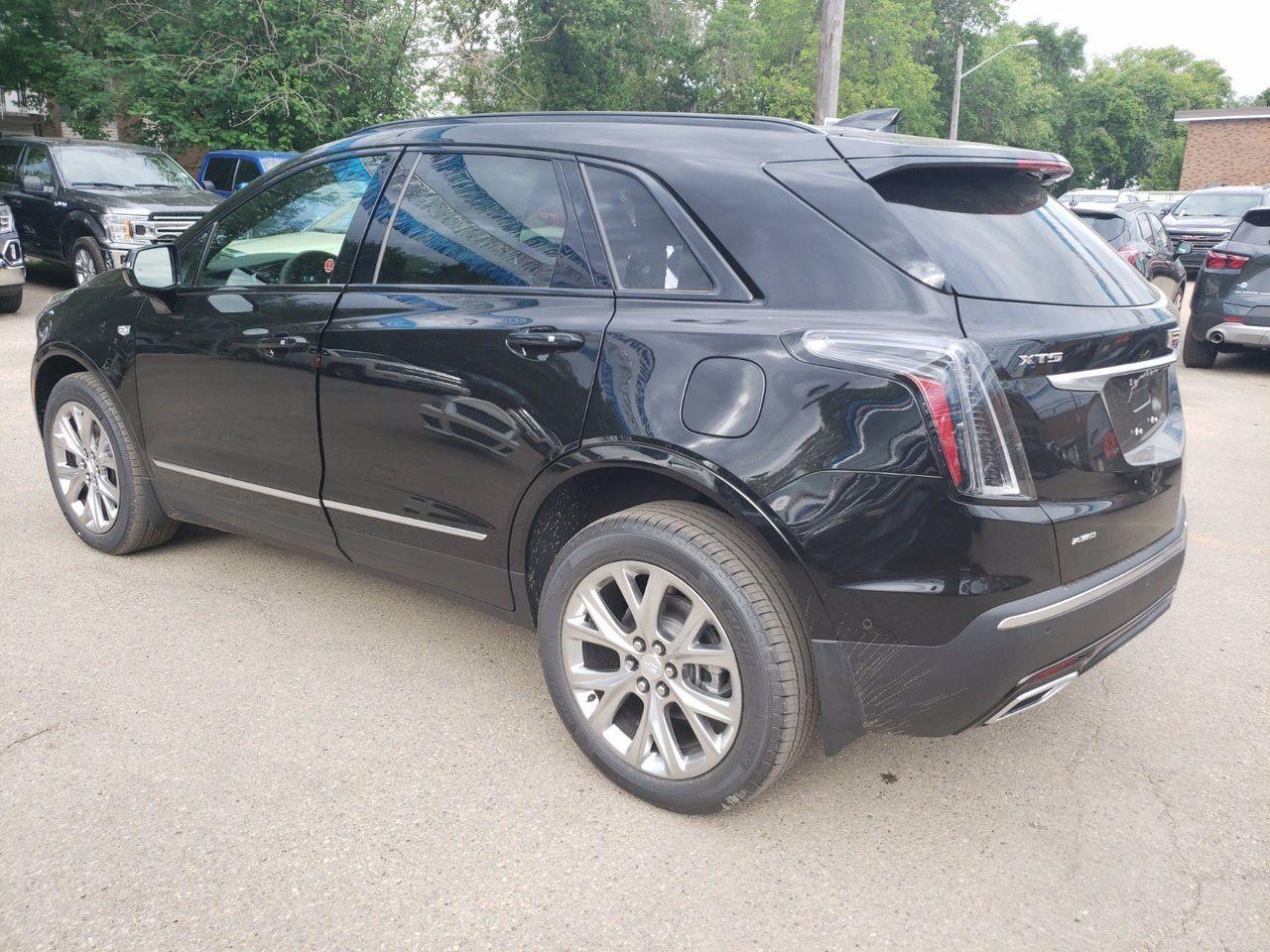 2020 Cadillac XT5 Sport-3