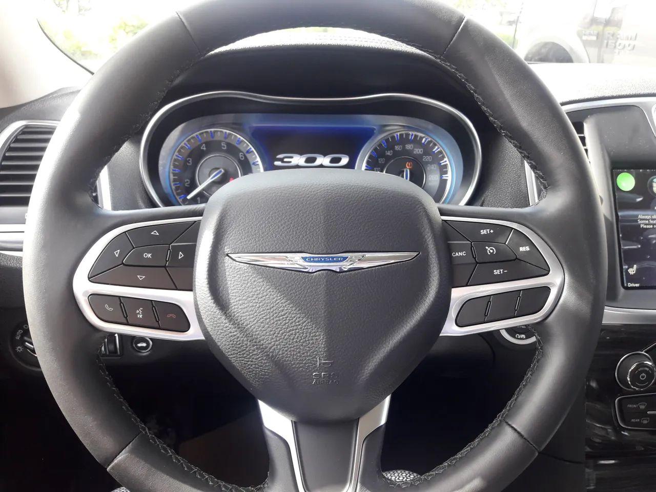 2020 Chrysler 300 Touring-4