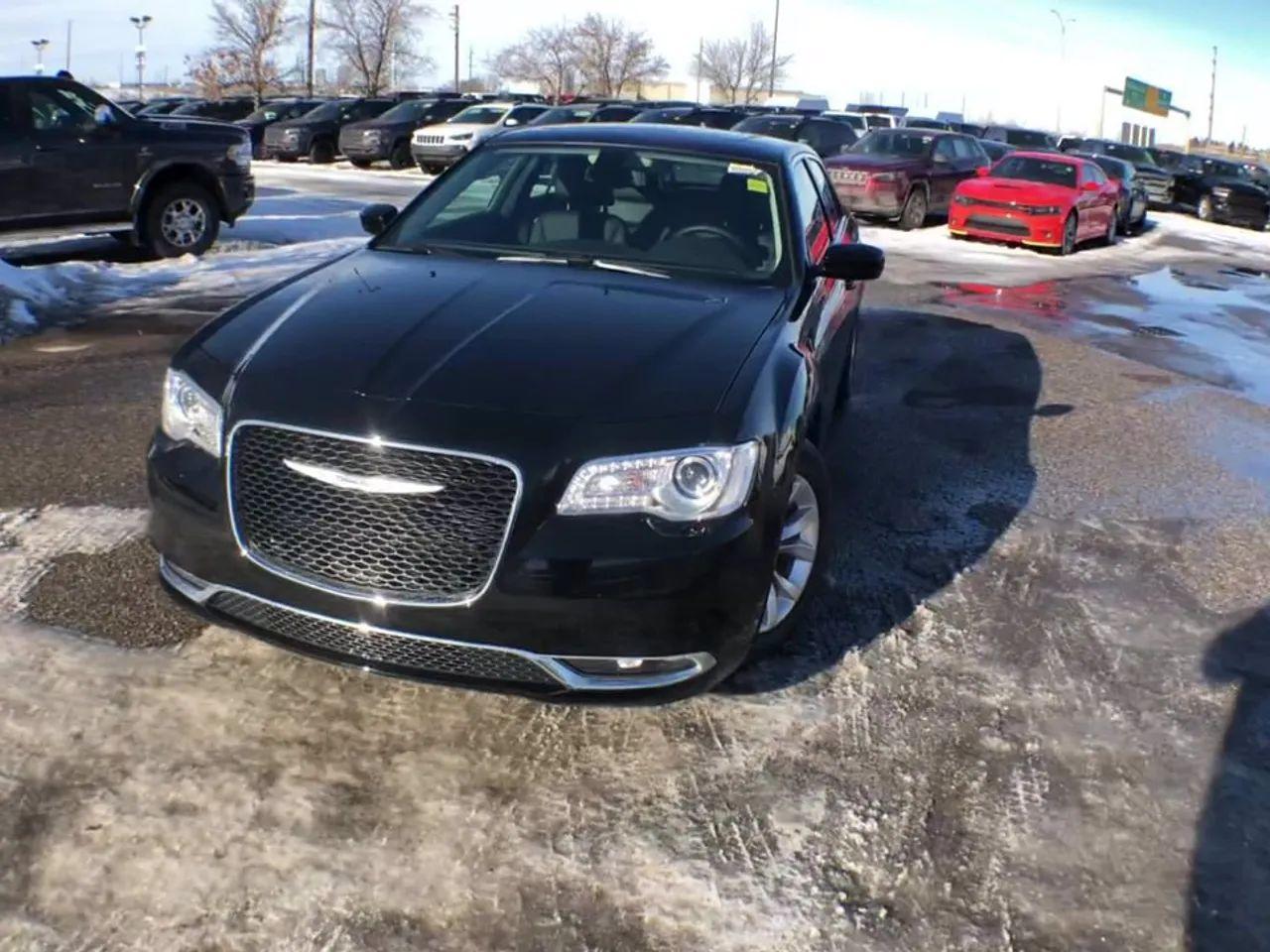 2020 Chrysler 300 Touring-3