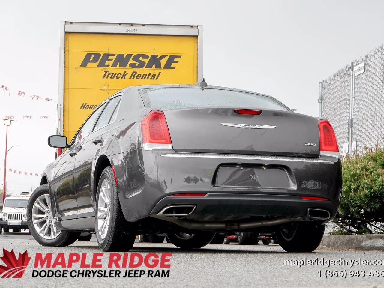 2020 Chrysler 300 Touring-3