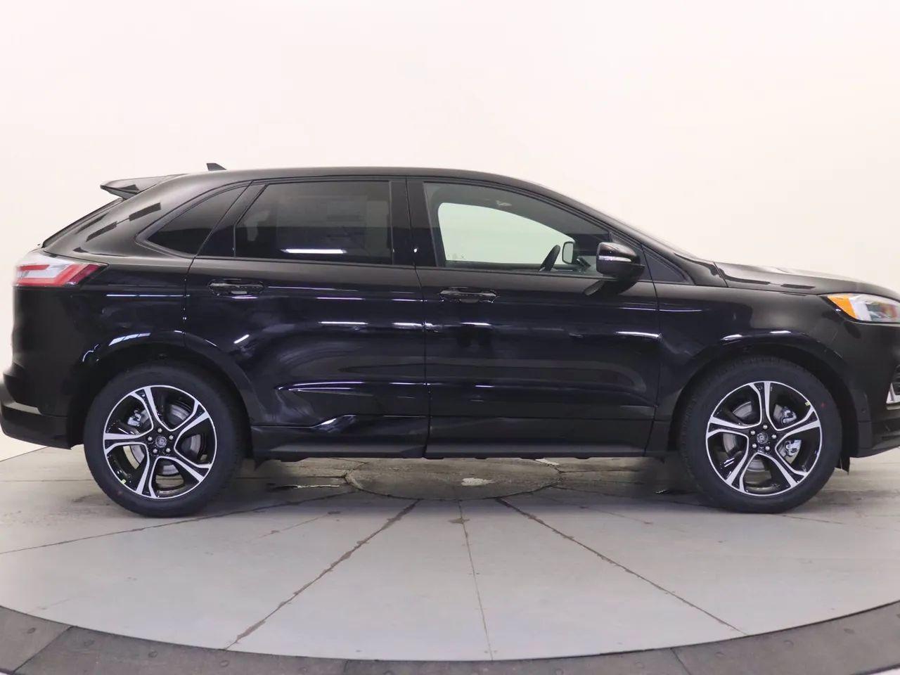 2020 Ford Edge ST-1