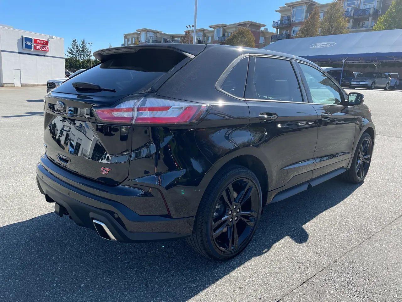 2020 Ford Edge ST-2